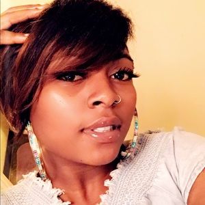 Meet your Posher, Tiesha